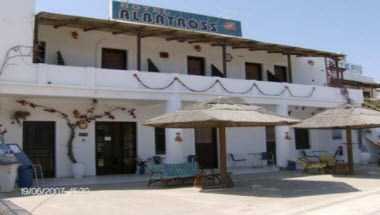 Paros, GR 的 Albatross Hotel