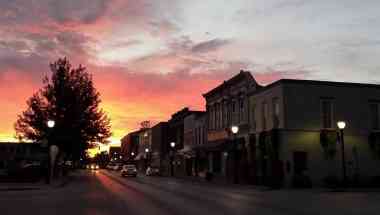 Morgan County Convention & Visitors Bureau в Martinsville, IN