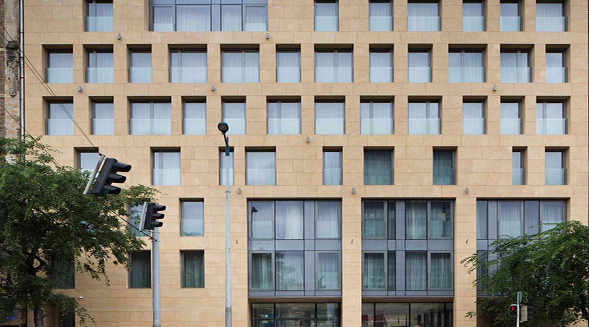 Akeah Verdi Budapest a Budapest, HU