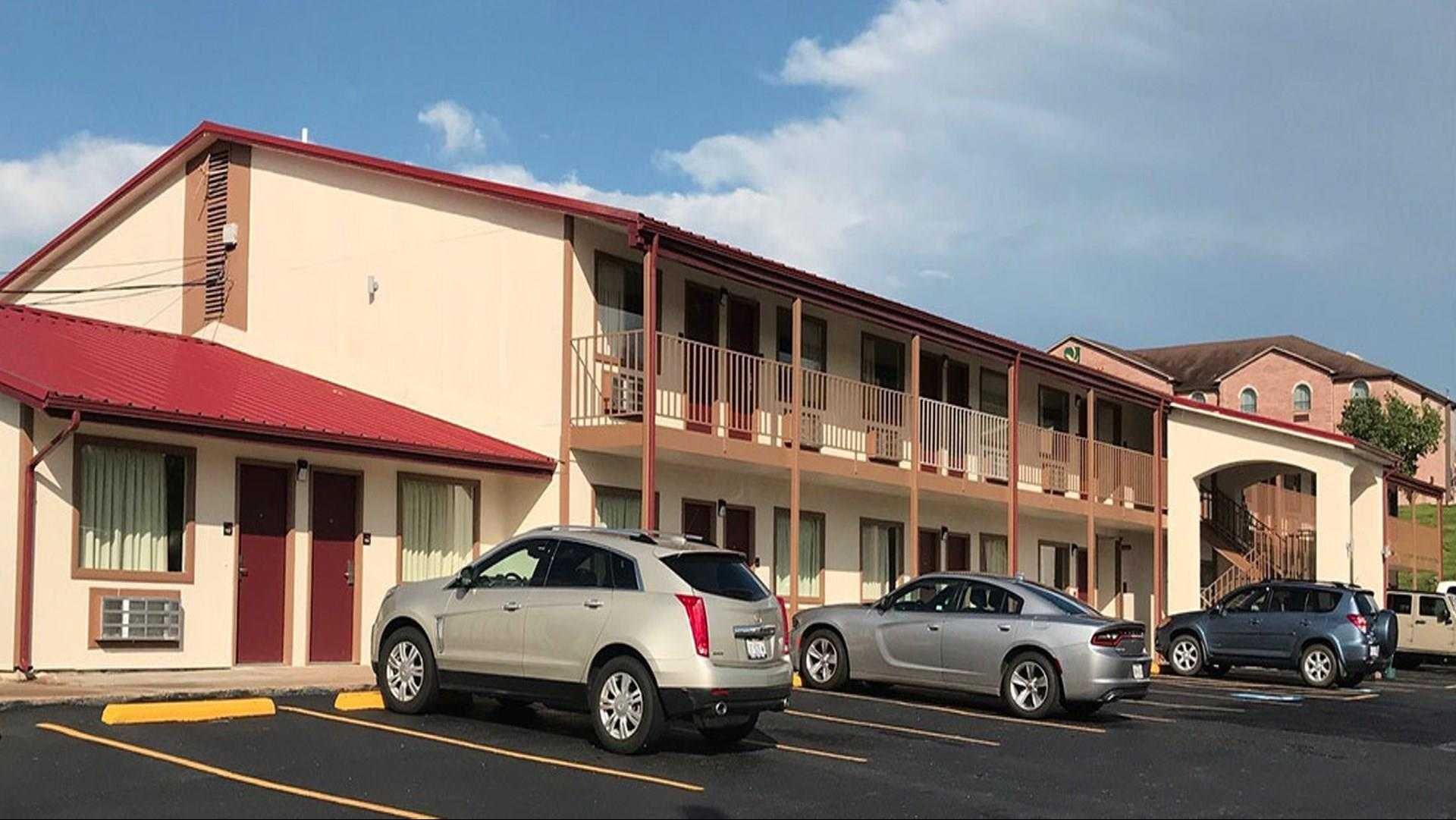 Red Roof Inn Buffalo, TX in Buffel, TX