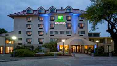 Holiday Inn Express Hotel Boston-Waltham em Waltham, MA