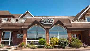 St. Ives Hotel в Lytham St. Annes, GB1
