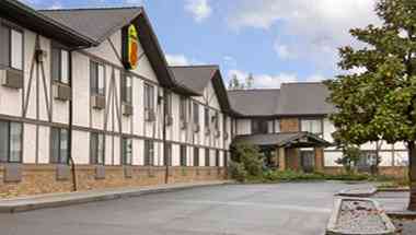 Super 8 by Wyndham Redding, Redding, CA