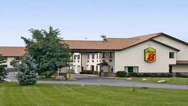 Super 8 by Wyndham Hebron Lowell Area a Hebron, IN