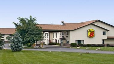 Super 8 by Wyndham Hebron Lowell Area image