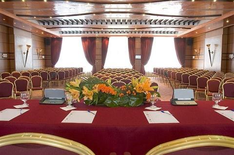 Hotel Club Val d'Anfa в Casablanca, MA