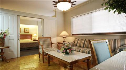 Sunny Bay Suites a Manila, PH