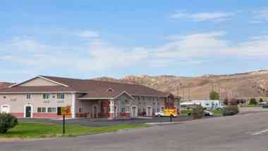 Super 8 by Wyndham Richfield UT в Richfield, UT