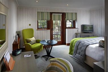 Langshott Manor i Horley, GB1