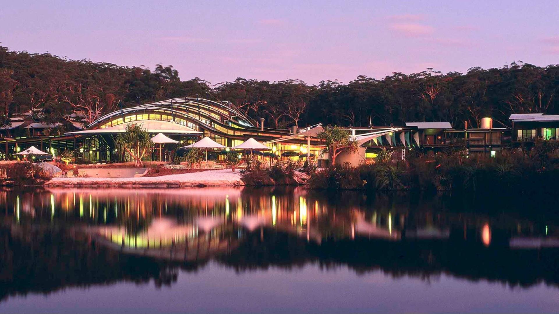 Mercure Kingfisher Bay Resort Fraser Island image