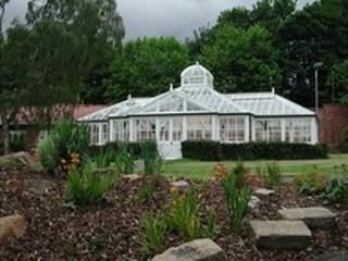 Queen's Park в Chesterfield, GB1