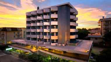 Hotel Raffaello в Bellaria Igea Marina, IT