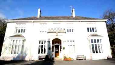 Glazebrook House Hotel in Zuid-Brent, GB1