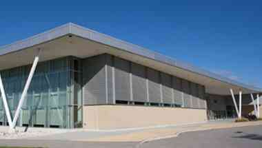 Stronach Aurora Recreation Complex в Aurora, ON