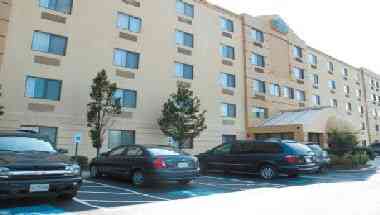 La Quinta Inn & Suites by Wyndham Baltimore BWI Airport, Linthicum, MD
