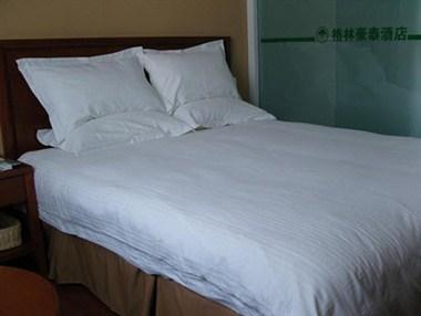 Heze Peony Stadium Hotel в Хэцзэ, CN