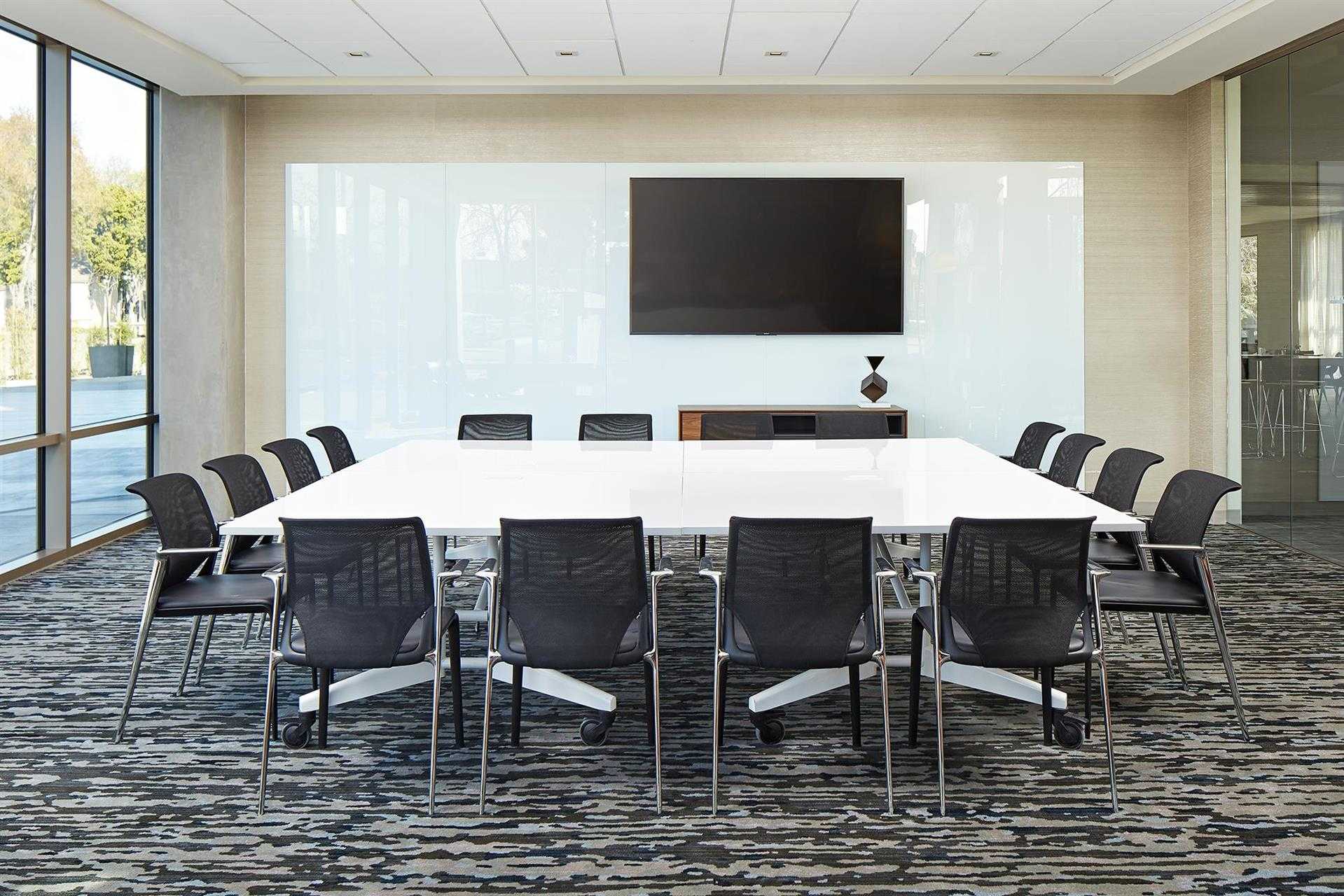 AC Hotel Santa Rosa Sonoma Wine Country в Santa Rosa, CA