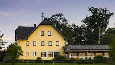 朗湖畔圣格奥尔根, AT 的 Gasthof Schratt