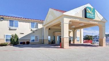 Quality Inn and Suites Terrell image