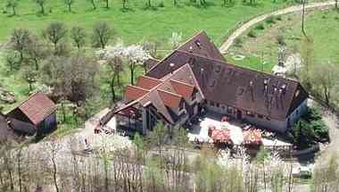 Hotel Trosky à Rovensko pod Troskami, CZ