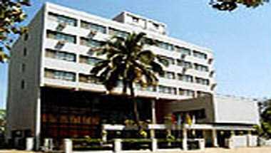 Hotel Southern Star, Hassan, Hassan, IN