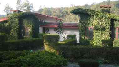 Corbett Roop Resort в Ramnagar, IN