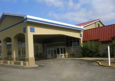 Econo Lodge Inn and Suites Triadelphia - Wheeling a Triadelphia, WV