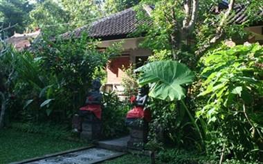 Tirta Ayu Hotel Tirta Gangga em Bali, ID