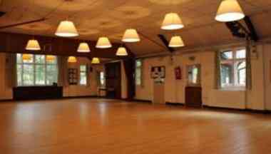 Peppard War Memorial Hall in Henley-On-Thames, GB1