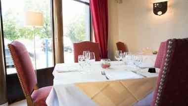 Hotel Hostellerie du Chateau в Rolle, CH