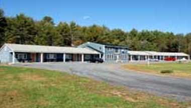 Schroon, NY 的 Blue Ridge Motel