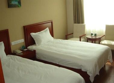 Wenshang Baoxiang Temple Express Hotel в Цзинин, CN