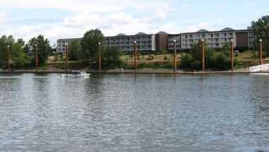 Best Western Plus Rivershore Hotel à Ville de l'Oregon, OR