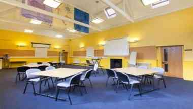 The Community Learning & Resource Centre (Wimborne) a Wimborne, GB1