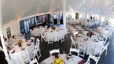 Zukas Hilltop Barn i Boston, MA