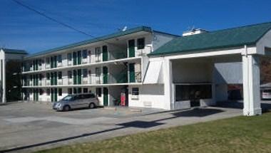 Americas Best Value Inn Tucker image