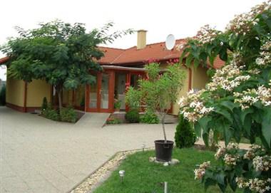 Edenkert Restaurant and Motel a Hatvan, HU