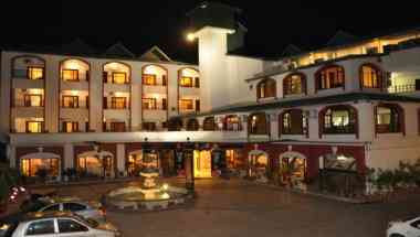 Hotel The Grand Raj em Kangra, IN