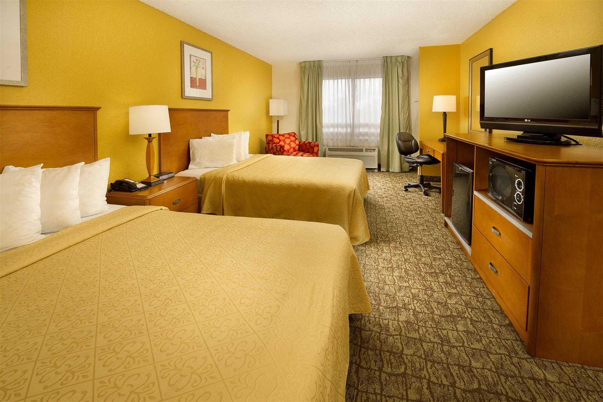 Quality Inn Miami Airport - Doral в Miami, FL