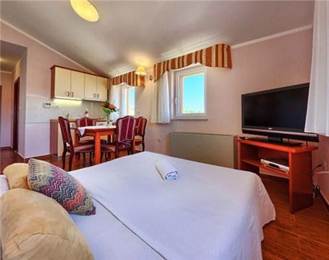 Hotel Trogir, Trogir, HR