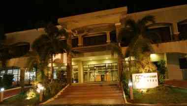 Olongapo, PHにおけるBayfront Hotel