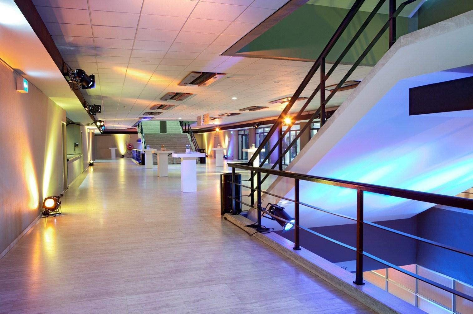 Изображение помещения для встречи