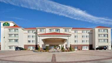 La Quinta Inn & Suites by Wyndham Dodge City a Dodge City, KS