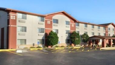 Super 8 by Wyndham St. Charles image