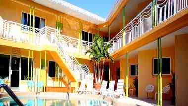 Frenchy's Oasis Motel в Clearwater, FL