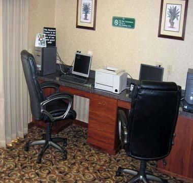 Comfort Suites Tallahassee Downtown в Tallahassee, FL