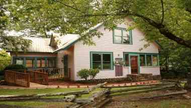 Evergreen Cottage Inn em Pigeon Forge, TN