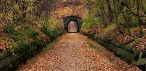 Sendero ferroviario del río Assabet