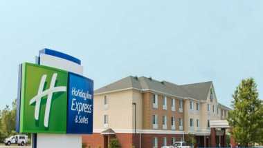 Holiday Inn Express & Suites Jackson a Jackson, MI