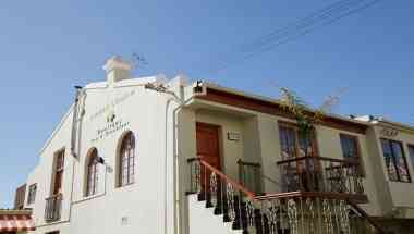 Sweet Lemon Guest Houses в Cape Town, ZA